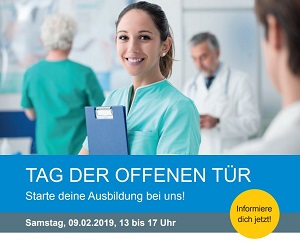 Informationsplakat zum Tag der offenen Tür mit abgebildeter Krankenschwester.