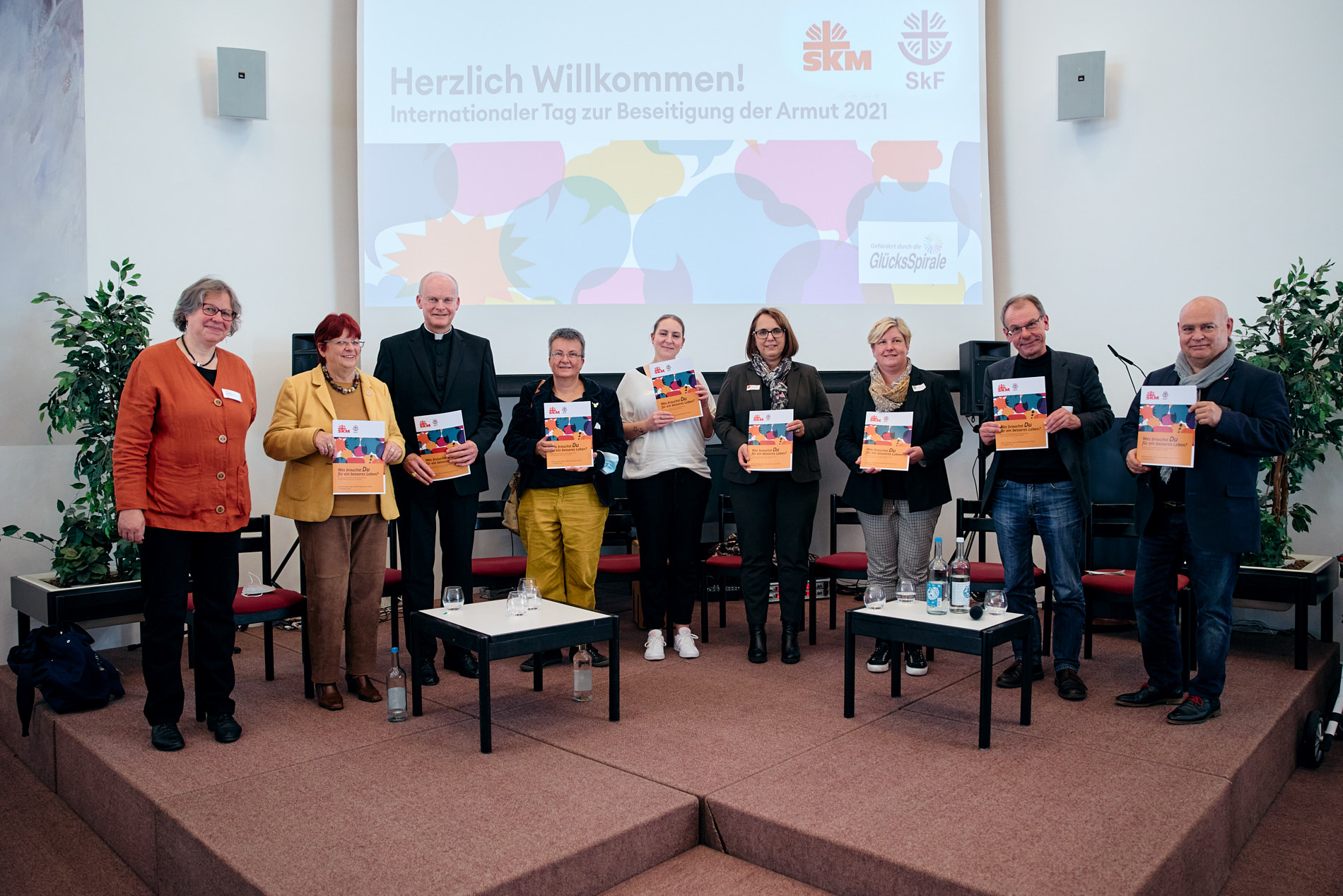 https://www.meine-caritas.de/files/newsletters/c4fcce01-2ea3-4e17-9662-2331fa5286bd/833a5fdb-e328-4918-9cb3-6c5f5cb3eb63/documents/SKF_SKM_211017_Aktionstag_Armut_3518_Presse_1900px.jpg